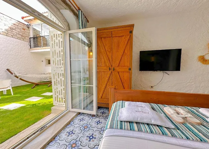 Otel Stone Garden Taş 3*