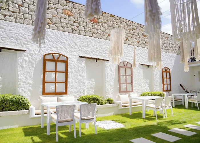 Stone Garden Taş Otel İzmir