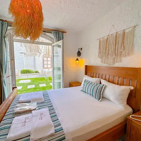 Stone Garden Taş Otel İzmir