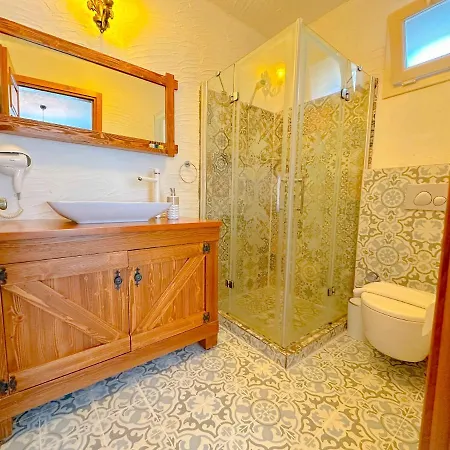 Stone Garden Taş Otel 3*